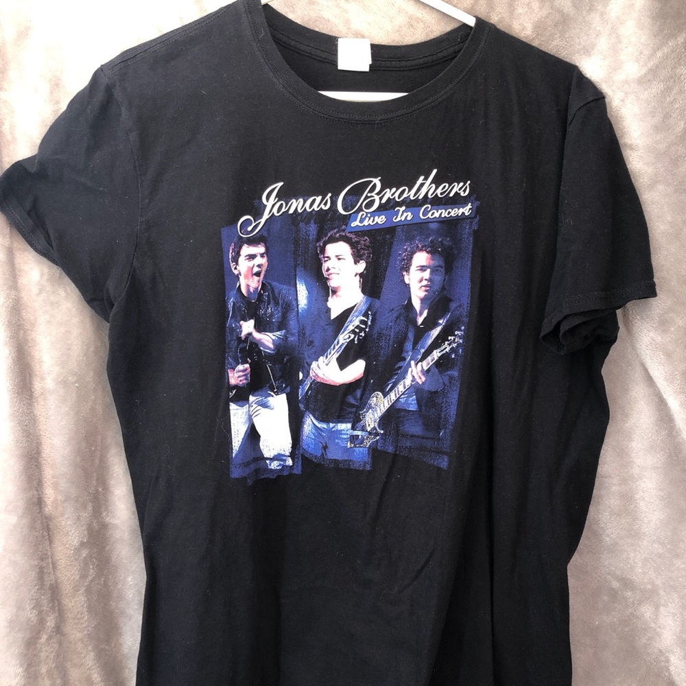🔵Jonas brother concert tee🔵
